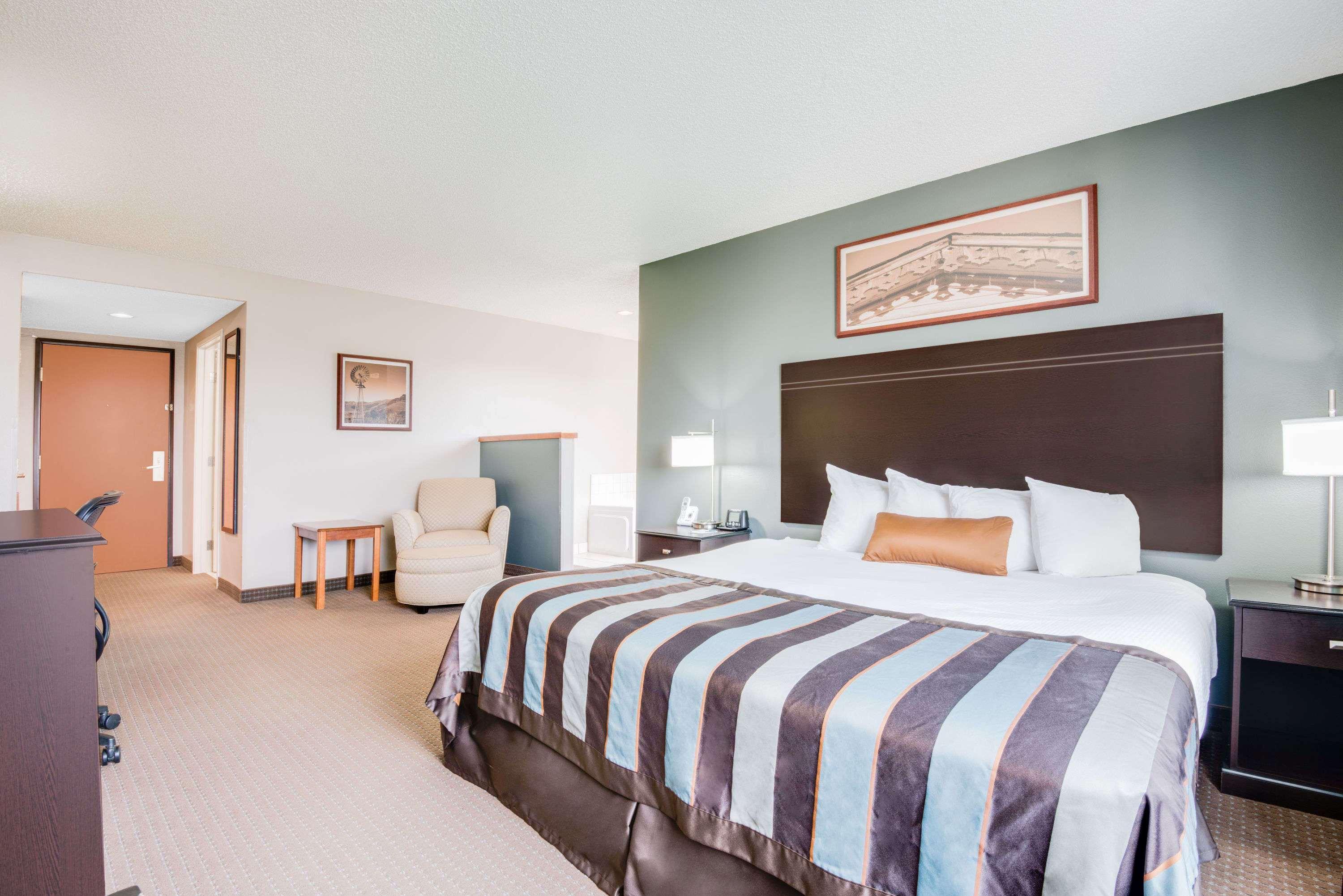 Wingate By Wyndham Gillette Hotel Bagian luar foto
