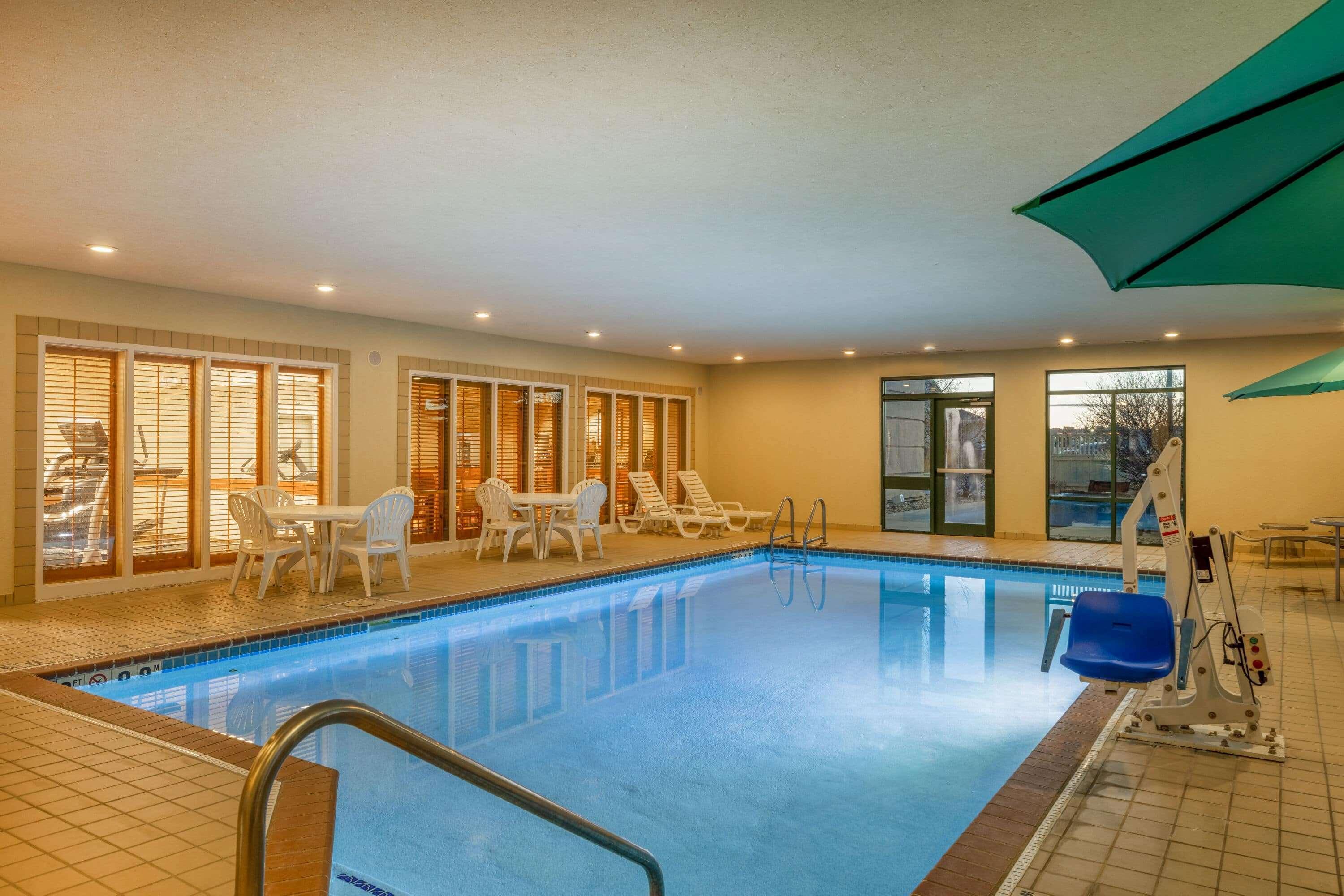 Wingate By Wyndham Gillette Hotel Bagian luar foto