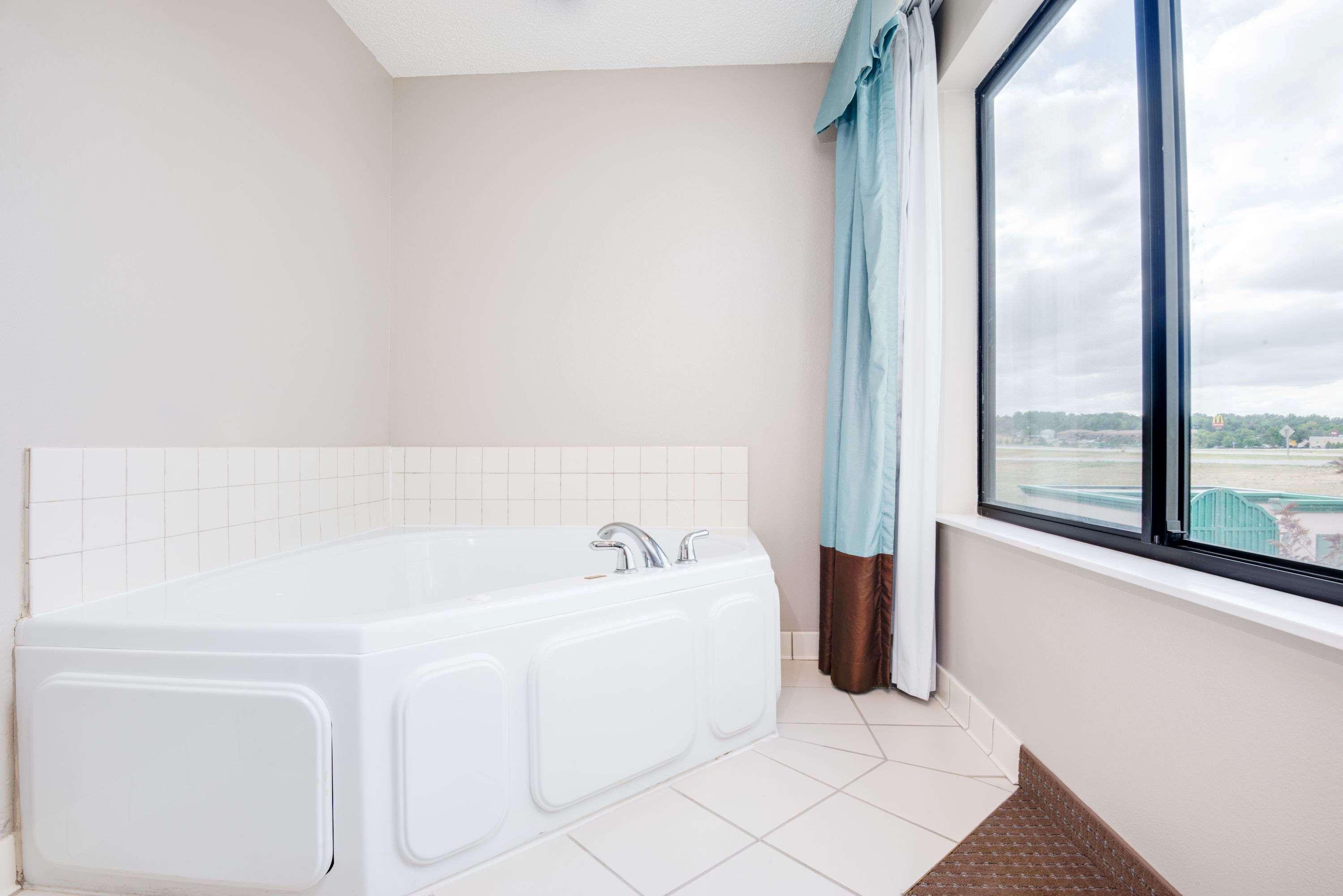 Wingate By Wyndham Gillette Hotel Bagian luar foto