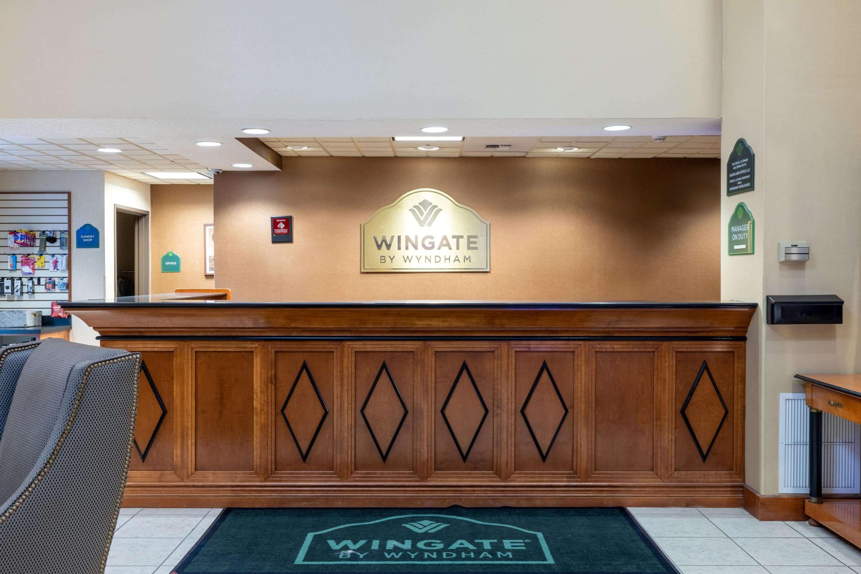 Wingate By Wyndham Gillette Hotel Bagian luar foto