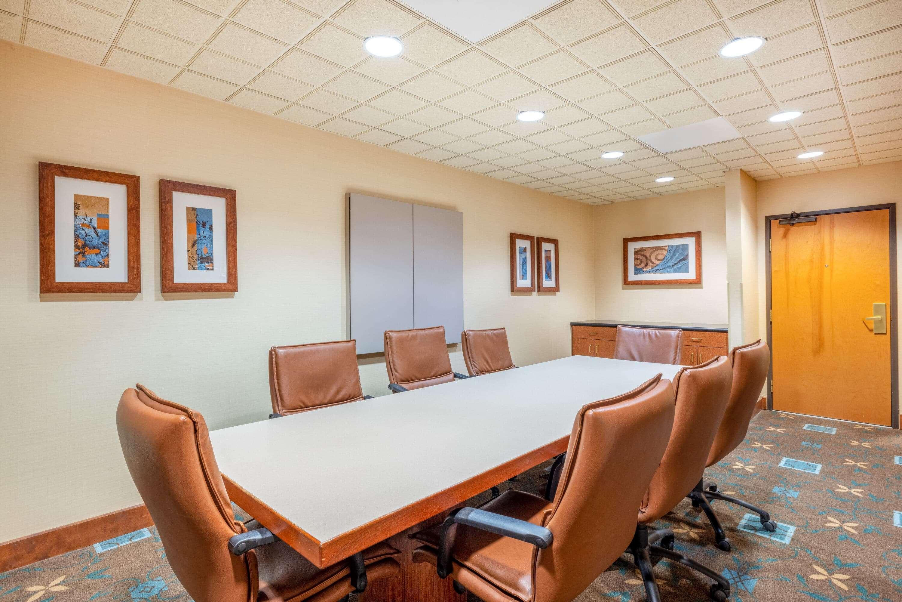 Wingate By Wyndham Gillette Hotel Bagian luar foto